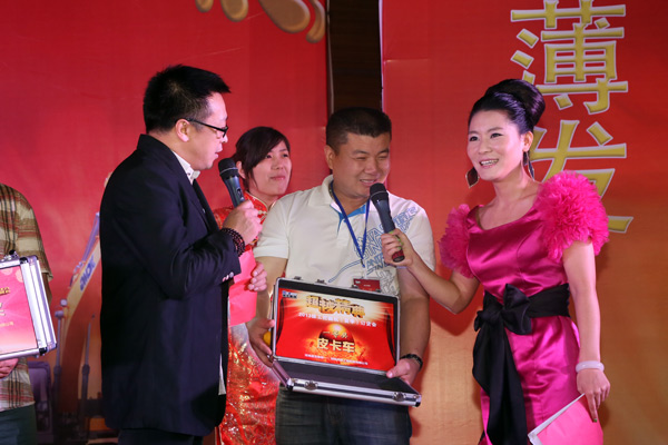 路友公司—2013年心博注册挖掘机订货会客户