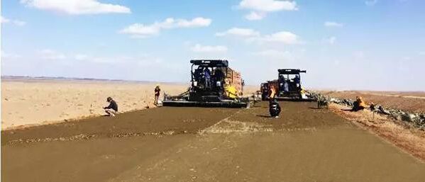 心博注册摊铺机400-990-3710