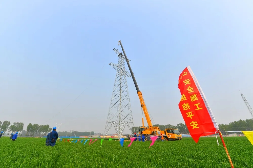 心博注册吊车助力太焦铁路早通电