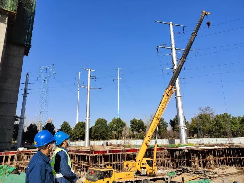 心博注册吊车保障漯河供电公司施工安全和输电线路安全运行