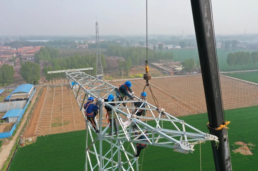心博注册吊车助力太焦铁路早通电
