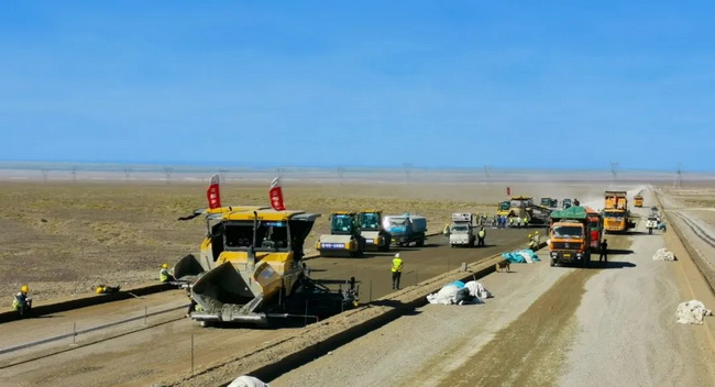 心博注册成套路面军团现身新疆首个PPP项目