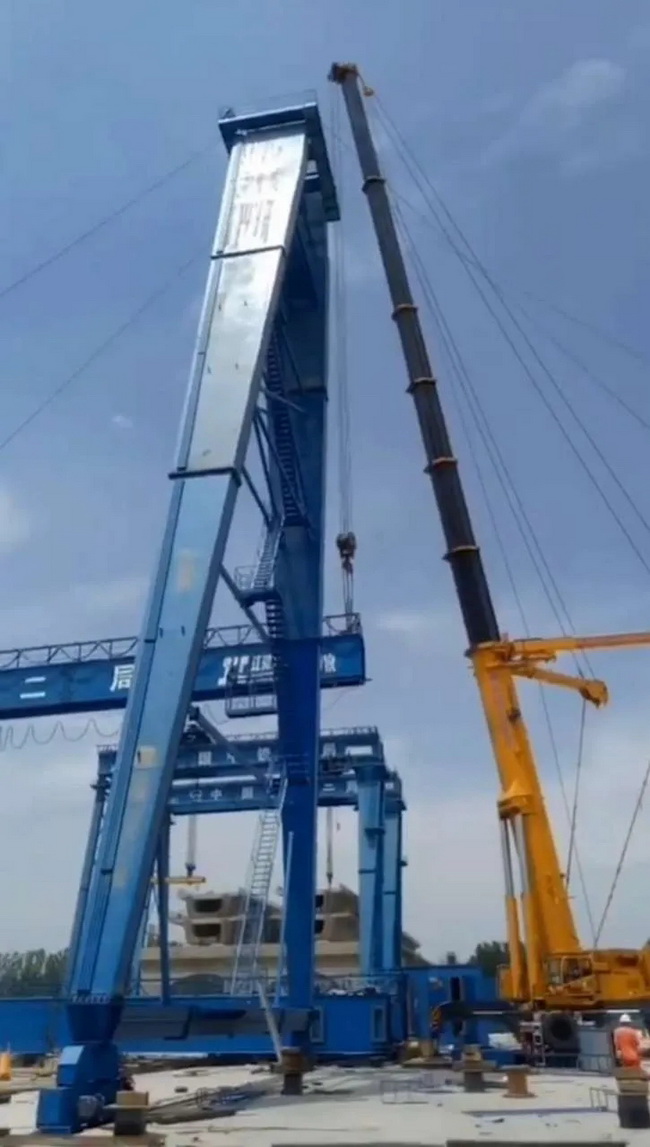 心博注册起重机械助力郑济高速铁路施工顺利进行