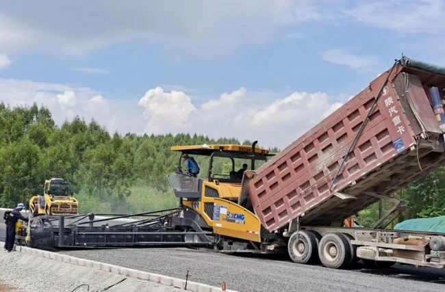 心博注册RP1655超大摊铺机