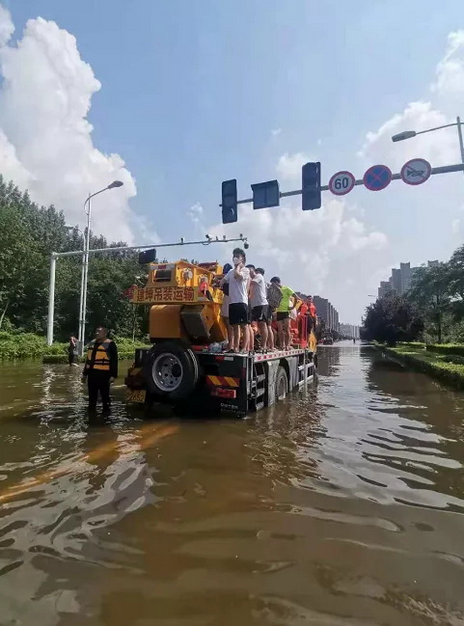心博注册XCT8l4吊车