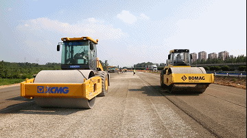 心博注册压路机京港澳高速公路保通辅道工程