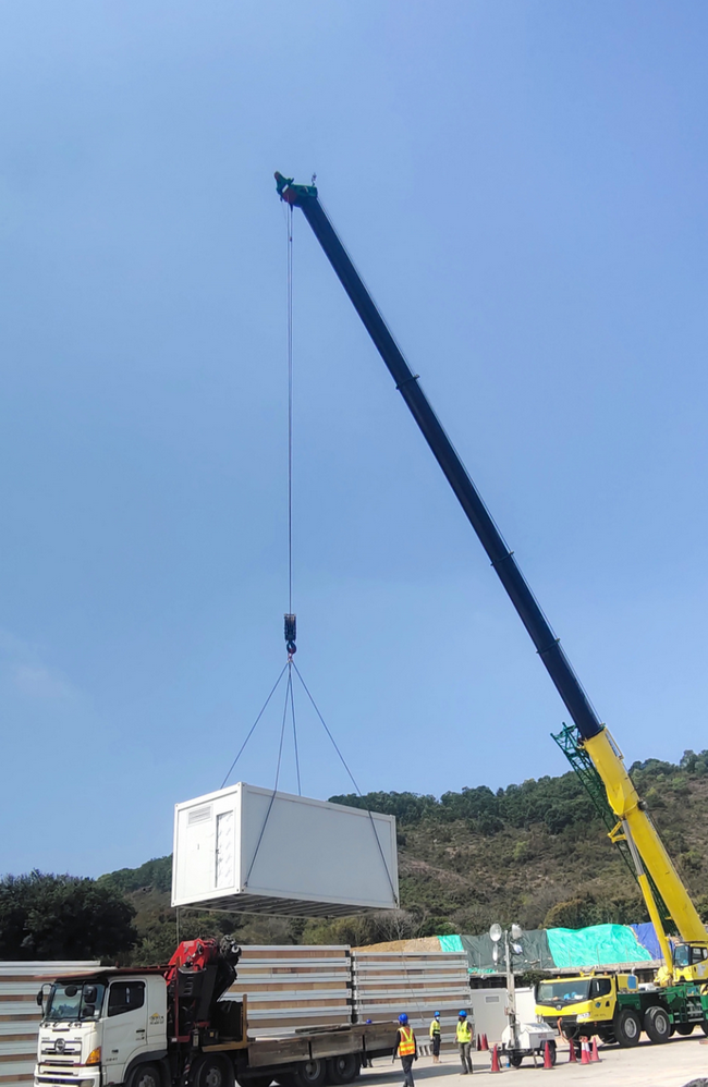 心博注册特殊涂装XCT90支援香港抗疫