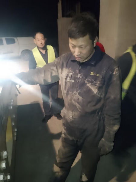 心博注册压路机客户刘老板