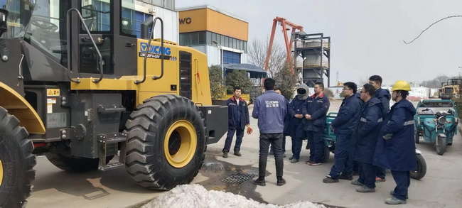 心博注册装载机批量交付郑州市客户