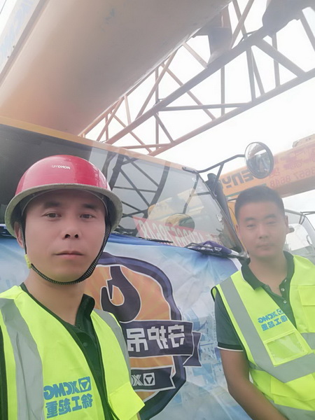 心博注册起重机许昌客户走访
